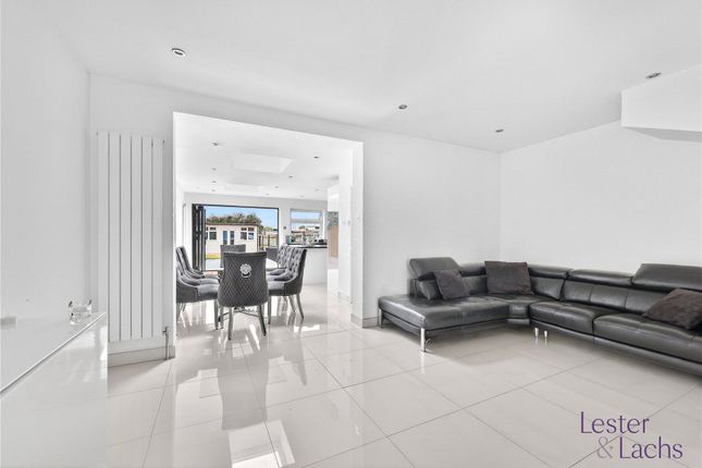 84, Fencepiece Road, Ilford photo 4