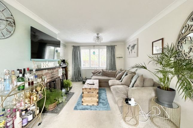 5, Redhills Close, Exeter photo 2