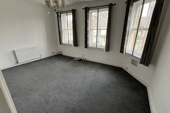 392a, Oakleigh Road North, London photo 2