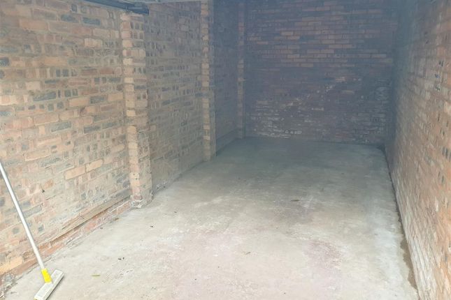 Studio parking on Clarence Gardens, Hyndland, Glasgow, Clarence Gardens, £185/mo