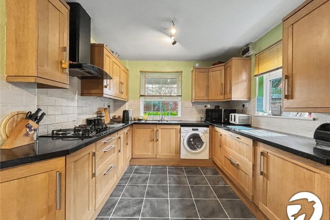 8, Taillour Close, Kemsley photo 3