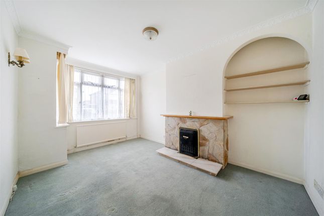 60, Barton Way, Rickmansworth photo 2