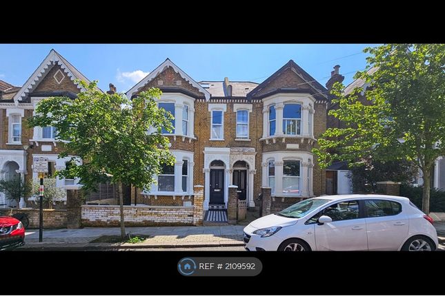 Thumbnail Room to rent in Honeywell Road, London