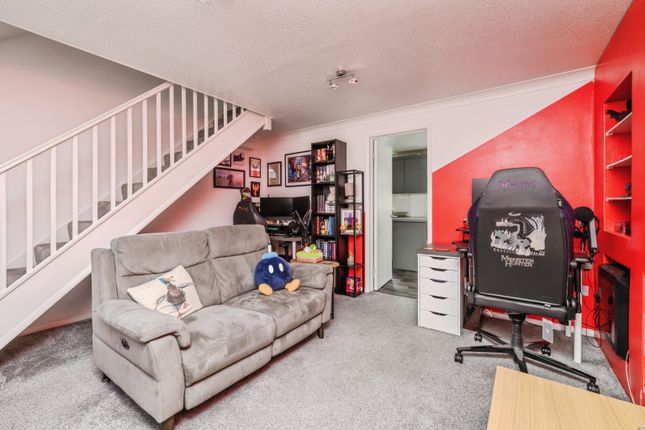 12, Sandringham Close, Spalding photo 2