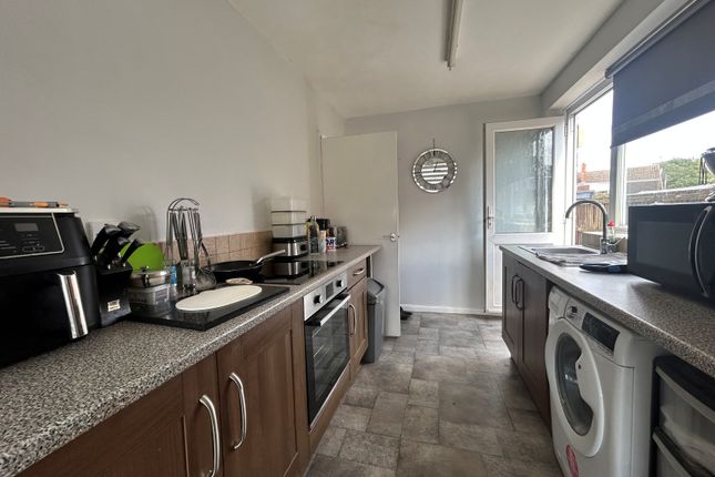 113, Shire Road, Corby photo 2