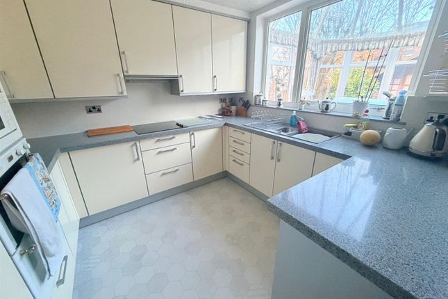 3, Wheatfield, Stalybridge photo 3