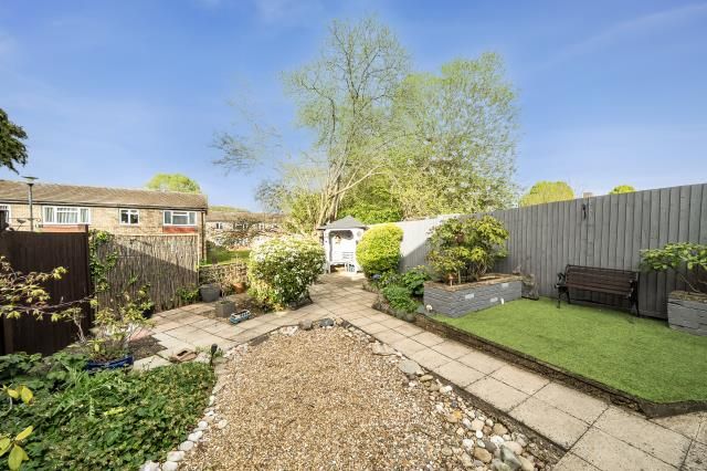 33, Kingsmead Road, High Wycombe photo 4