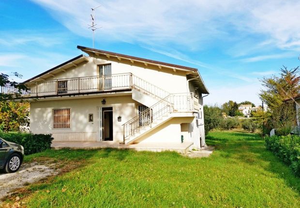 Thumbnail Detached house for sale in Pescara, Civitella Casanova, Abruzzo, Pe65010