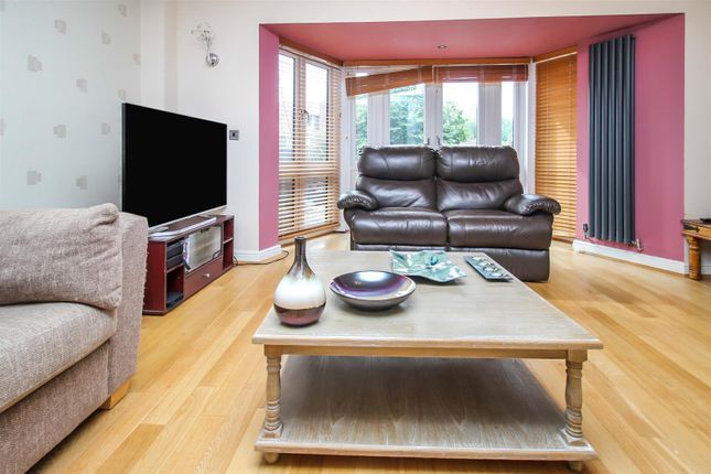 Town house for sale in Ebberns Road, Hemel Hempstead