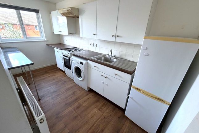 47, Lowry Drive, Houghton Regis photo 5