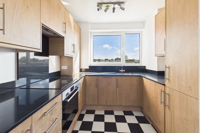 Flat 18 Heron House,, Church Grove, Kingston Upon Thames photo 2