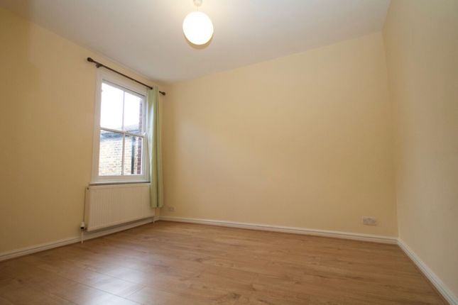 Cottenham Road, London photo 5