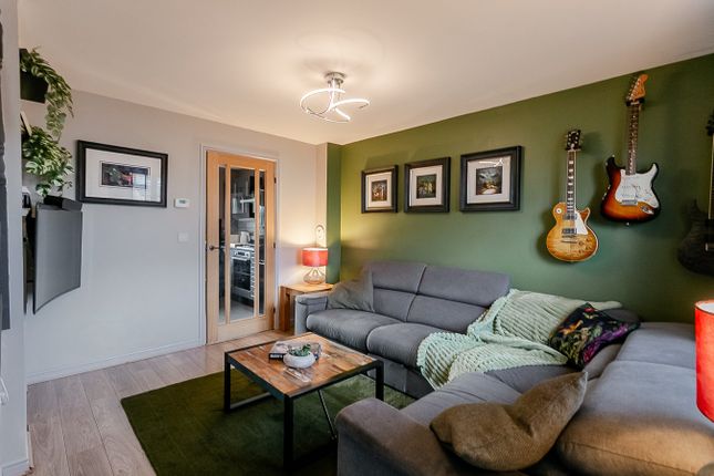 535, Leyland Road, Bathgate photo 4