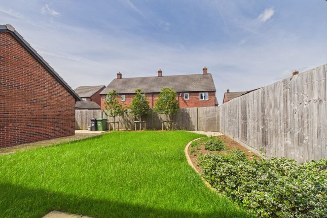 31, Knotgrass Way, Gloucester photo 3