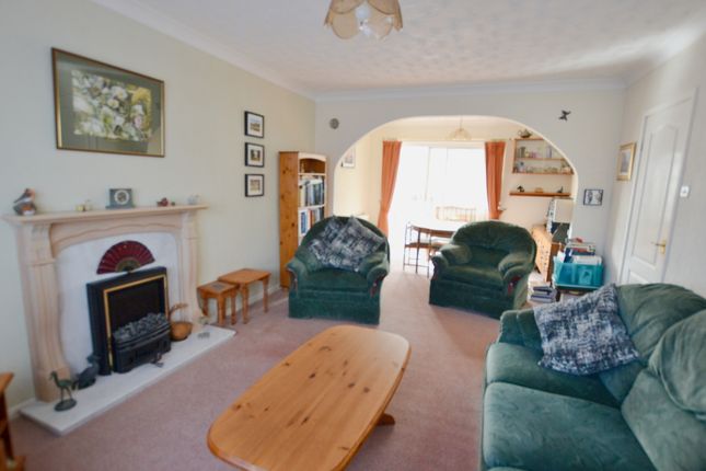 2, Oakenshaw, Newcastle upon Tyne photo 3
