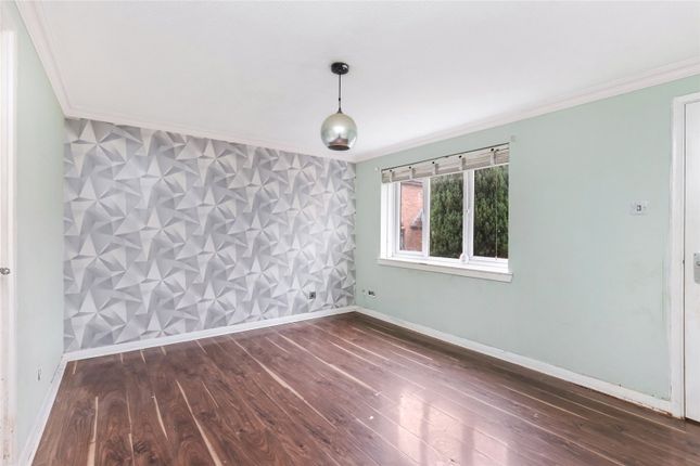 15, Burnside Crescent, West Dunbartonshire photo 2