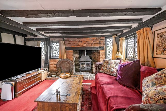 The Thatched Cottage, 27, Bay Road, Bracknell photo 2