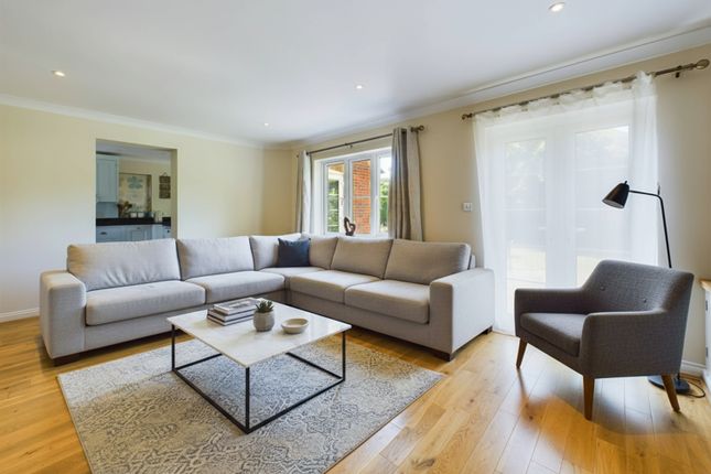 3, The Maltings Liphook Road, Bordon photo 2