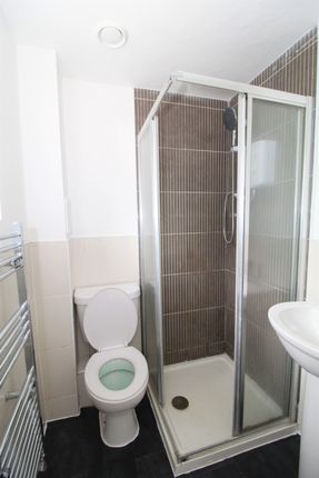 16, Kingfisher Close, Coventry photo 4