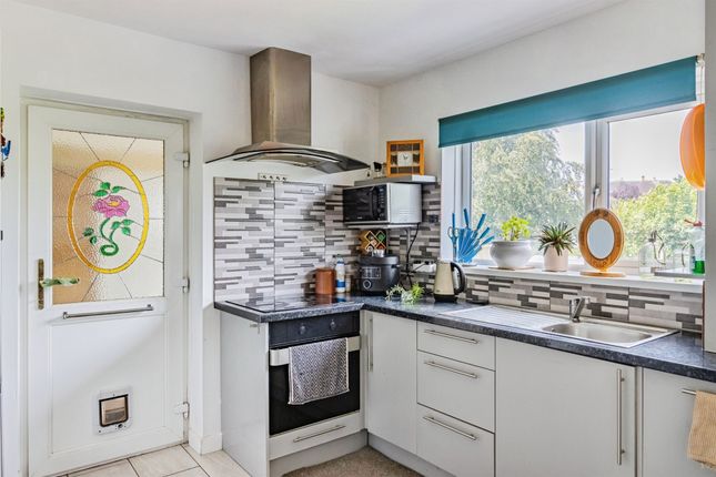 41, Stanbury Road, Torquay photo 4