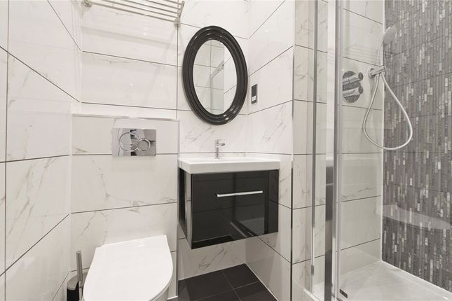 Flat 9, 58, Penywern Road, London photo 5