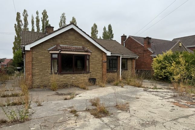 2-bed house on 417 Williamthorpe Road, North Wingfield, Chesterfield, £125,000