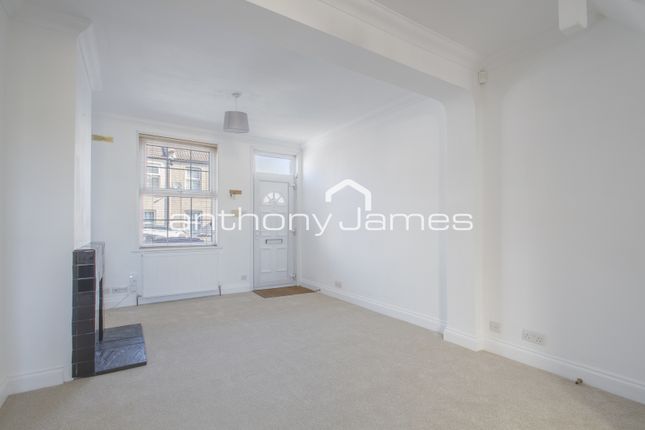 6 Barham Road, Dartford photo 4