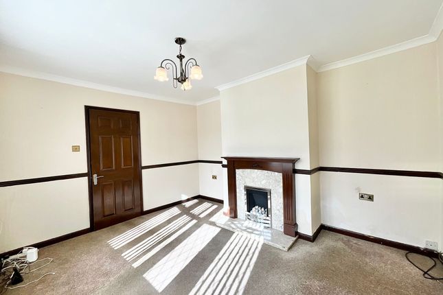 14, Axon Crescent, Stoke-On-Trent photo 3
