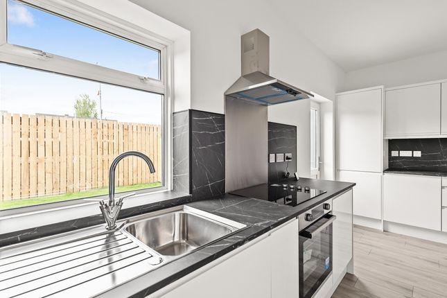 33, Tryst Road, Stenhousemuir photo 4