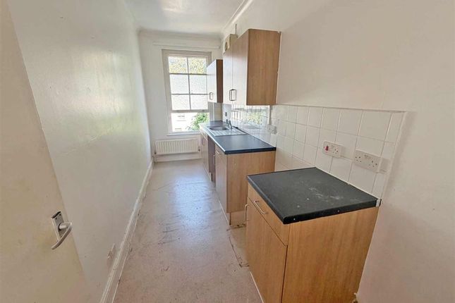 3C, Cathnor Road, London photo 3