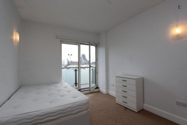 Thumbnail Room to rent in London