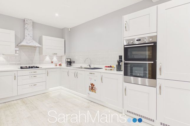 6 Willow Rise, Chester Le Street photo 2