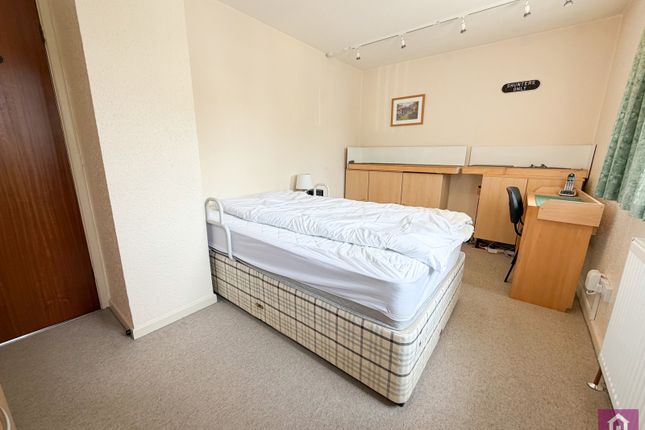 17, Rostherne Road, Greater Manchester photo 4