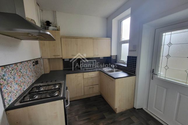 9, Bretton Street, Dewsbury photo 3