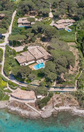 Villa for sale in Saint-Tropez, Les Parcs, 83990, France