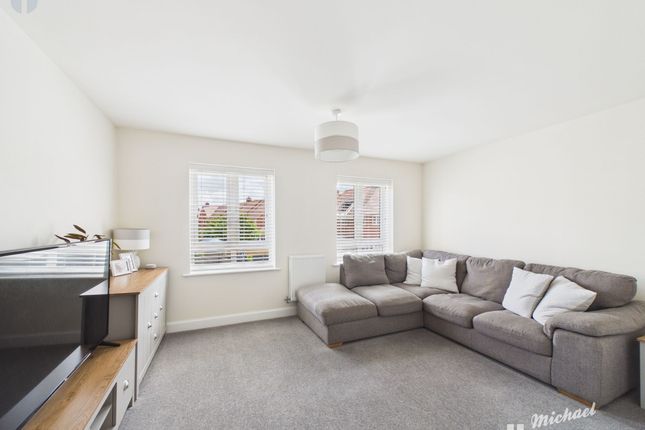 2 Finch Street, Aylesbury photo 2