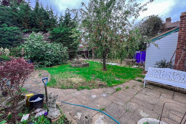 Walton Road, West Molesey photo 4