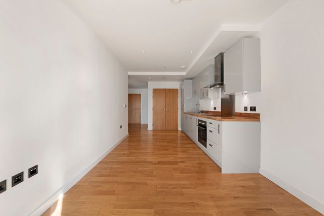 1 UPPER RIVERSIDE, Cutter Lane, London photo 3