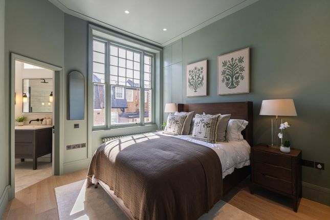 Flat 3, 48, Tite Street, London photo 4