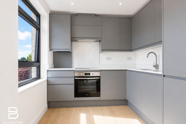 Copy Flat 5, 68-70, Bovill Road, Honor Oak photo 3