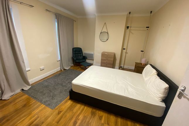 Thumbnail Room to rent in High Street, Walthamstow