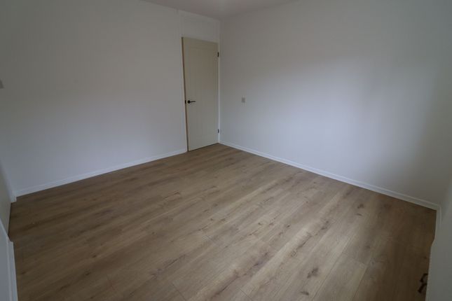 11 Taff Vale Flats, High Street, Pontypridd photo 5