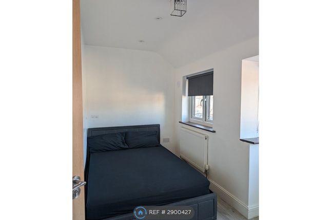 Beam Avenue, Dagenham photo 5