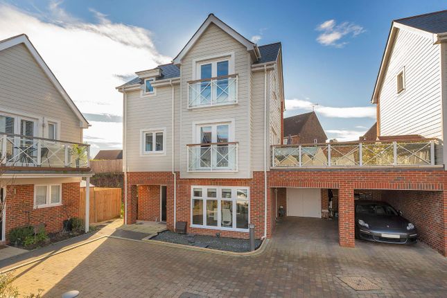 Thumbnail Detached house for sale in Chapman Close, Snodland