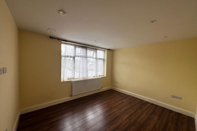 148, Kenton Road, London photo 3