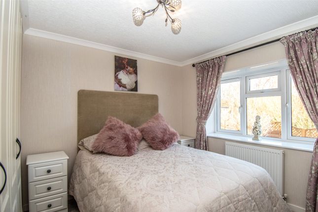 Mobile/park home for sale in Station Road, Salford Priors, Evesham, Warwickshire