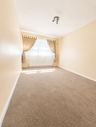 12, Kempshott Road, London photo 5