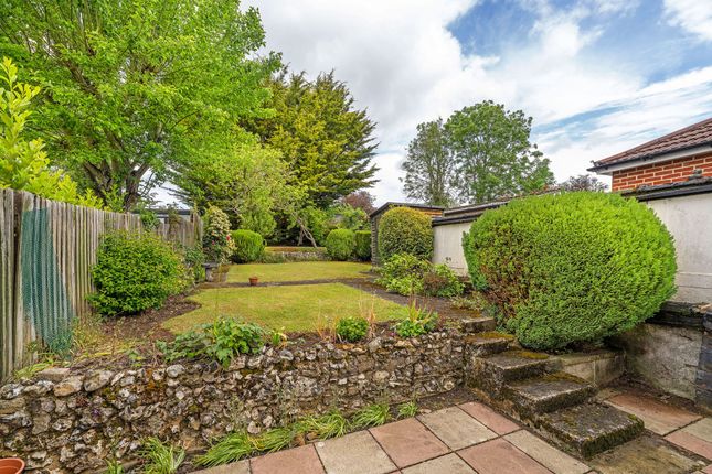 26 Warren Drive, Orpington photo 4