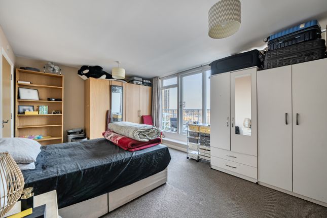 Flat 58, Ammonite House,, Flint Close, London photo 3