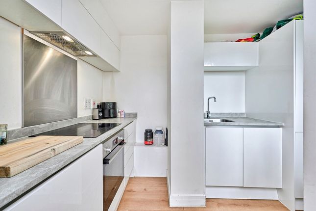 Flat 12, The Pines, Royston Road, Saffron Walden photo 3